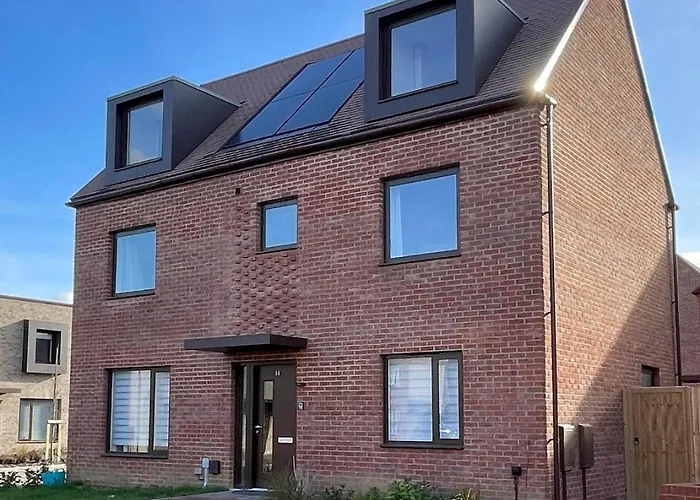 Brand New Prestigious 5 Bed House Near Science Park - Cambridge Homehost