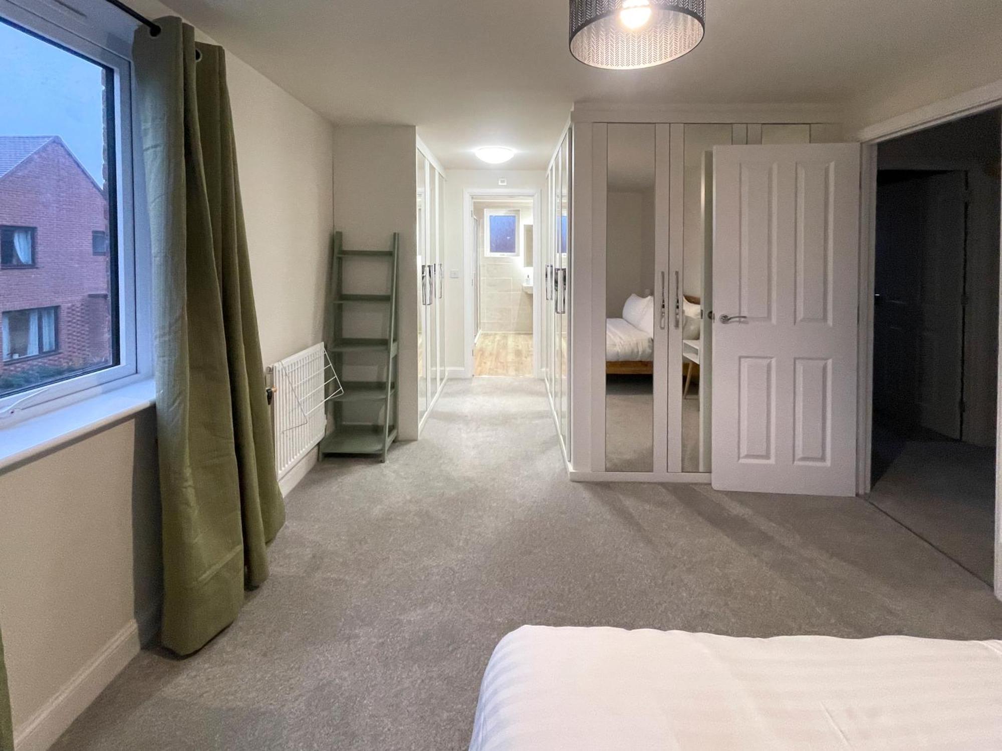 Brand New Prestigious 5 Bed House Near Science Park - Homehost Cambridge (Cambridgeshire)
